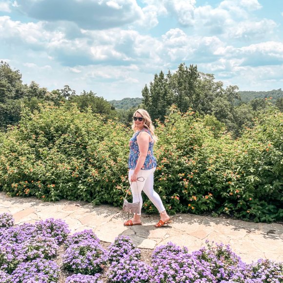 Meet your Posher, Megan - Picture 1 of 1